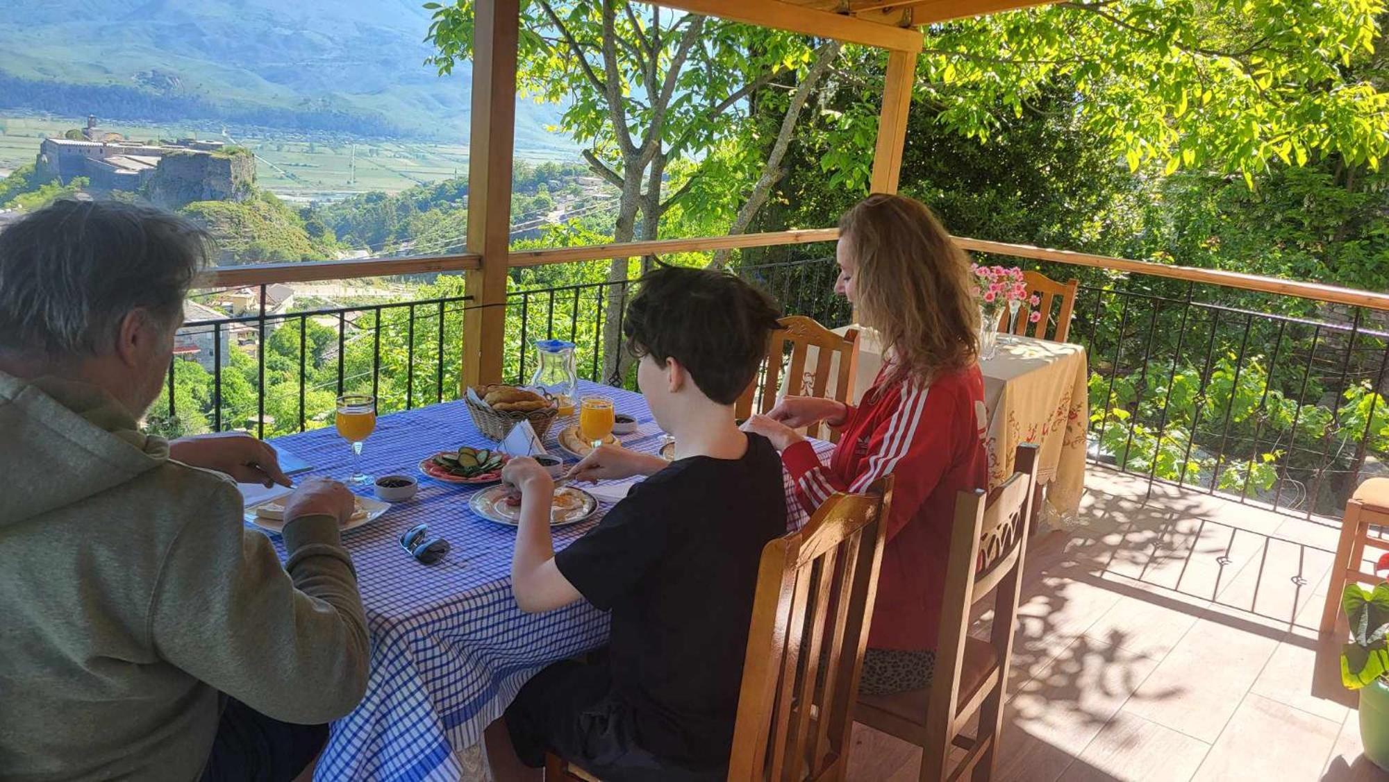 Guest House Hasko Gjirokastër 外观 照片