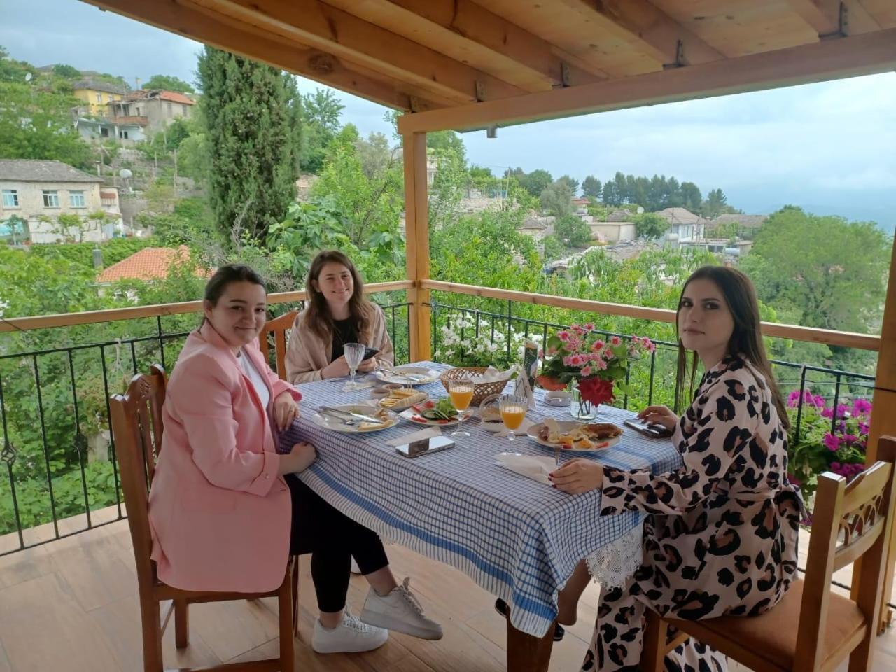 Guest House Hasko Gjirokastër 外观 照片