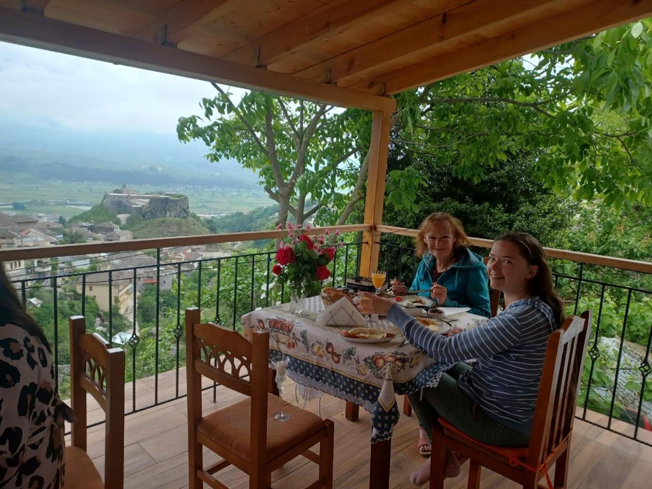 Guest House Hasko Gjirokastër 外观 照片